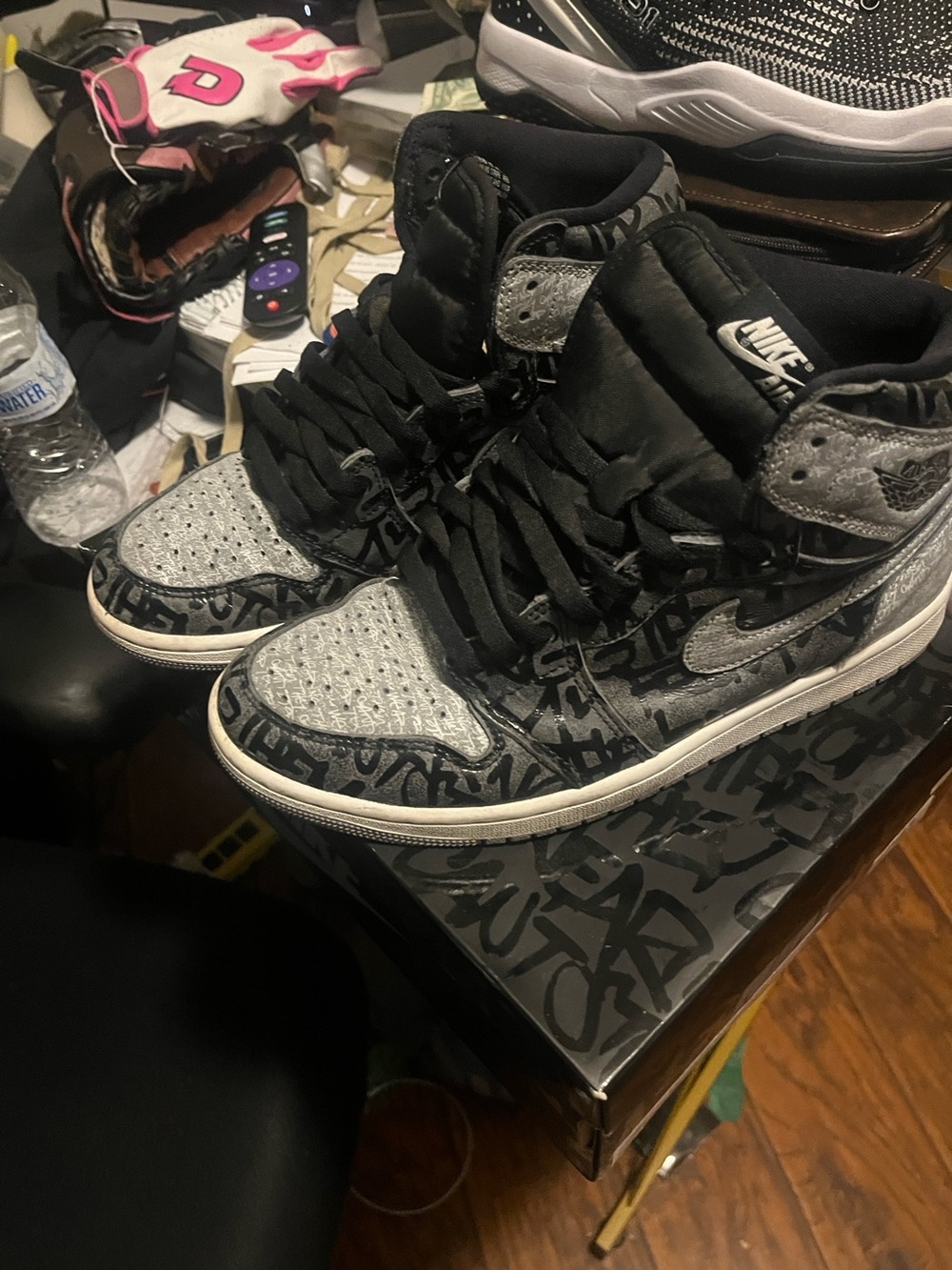 Nike Air Jordan 1 Retro High - Black & Gray Graffiti. Some wear